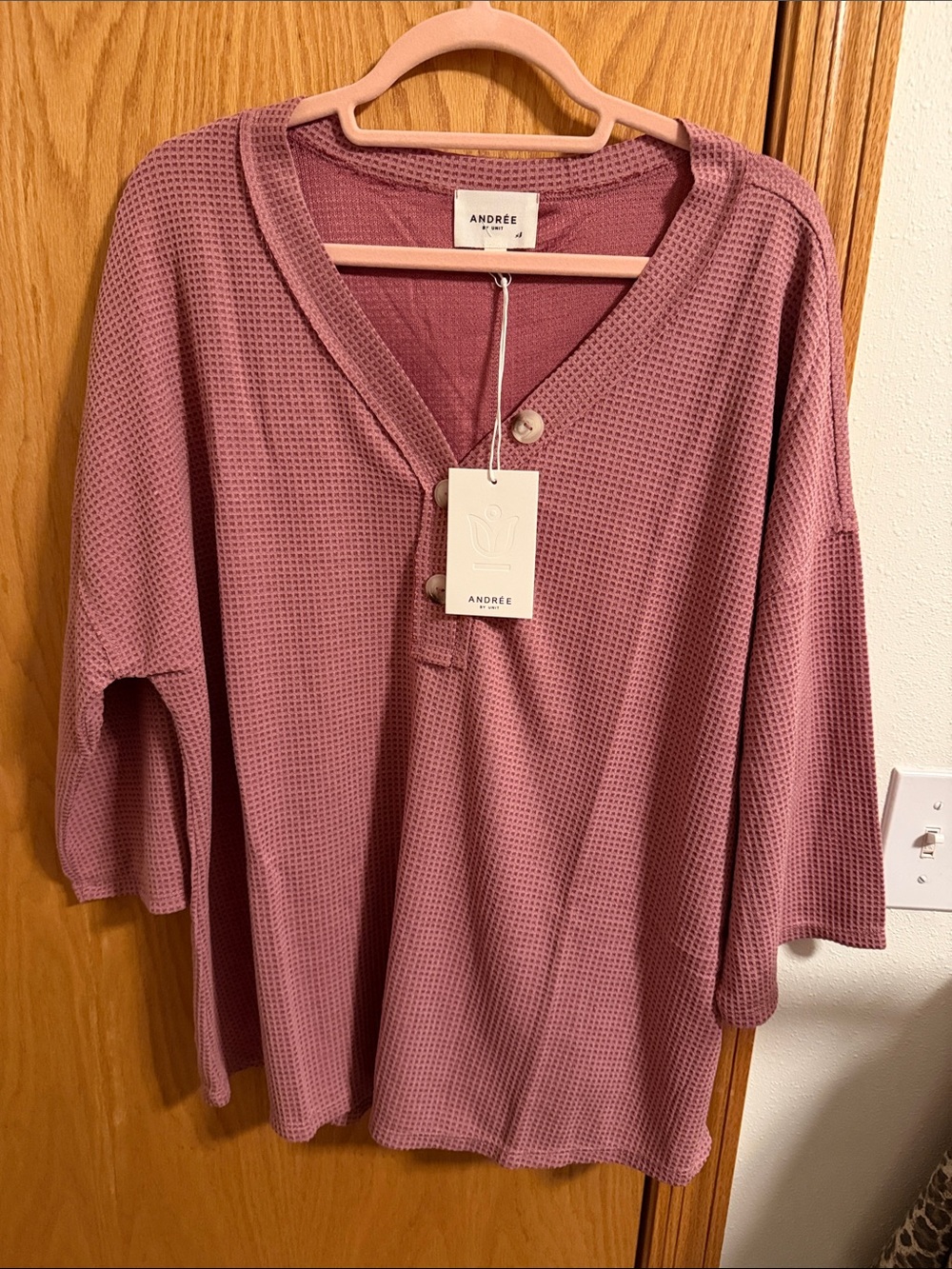 🫶🏼5 for $45!!🫶🏼 ANDREE BY UNIT Mauve Waffle Henley